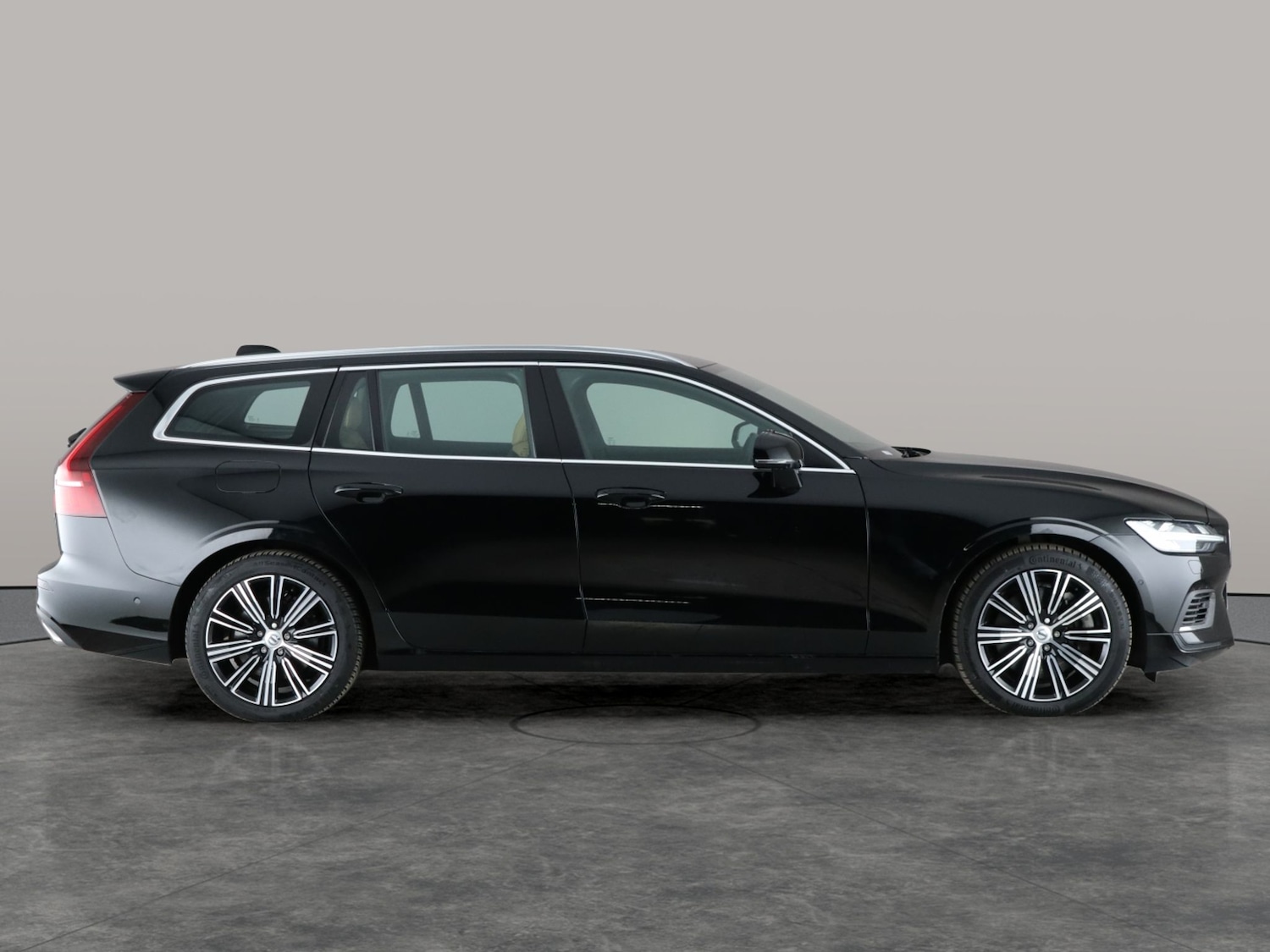 Used Volvo V60 2021 for sale - 76081355: Photo 13