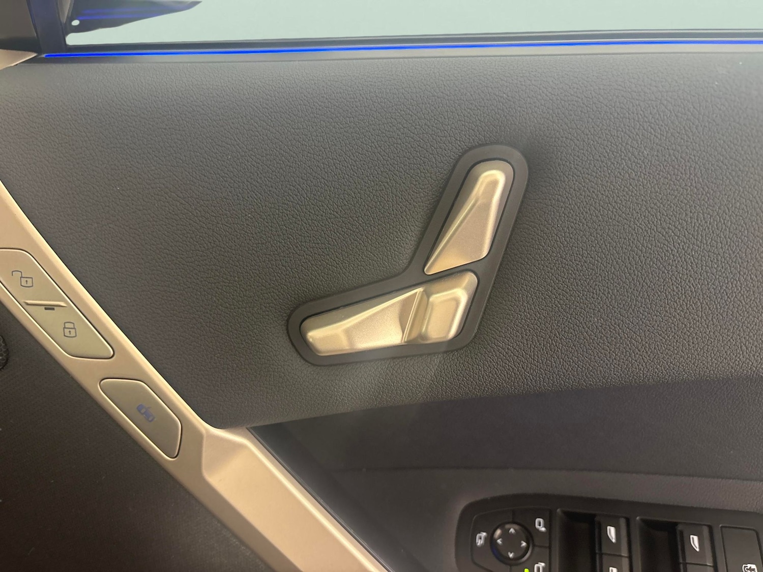 Used BMW iX 2024 for sale - 78219205: Photo 15