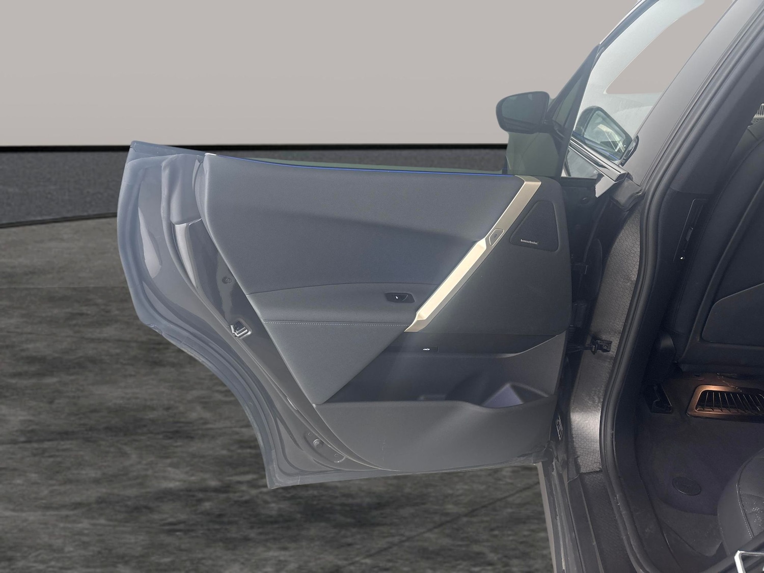 Used BMW iX 2024 for sale - 78219205: Photo 27