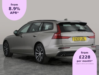 Used Volvo V60 2022 for sale - 75639616: Photo