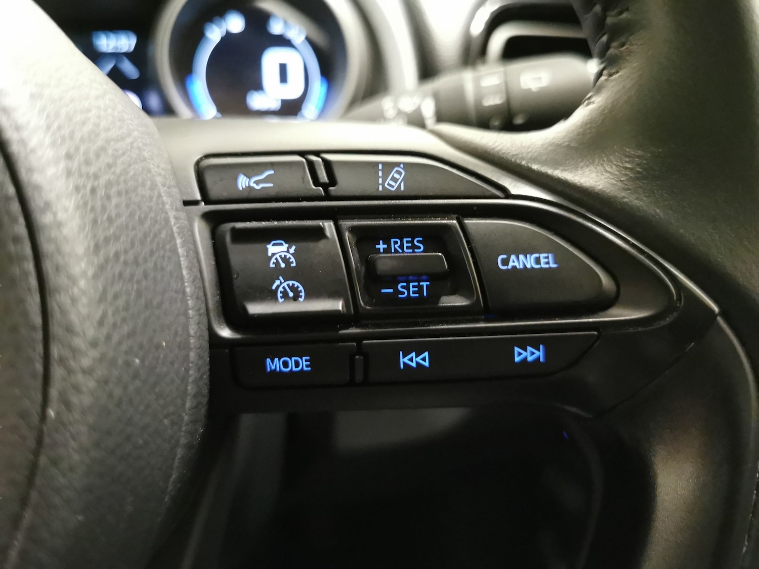 Used Toyota Yaris Cross 2023 for sale - 77269787: Photo 18