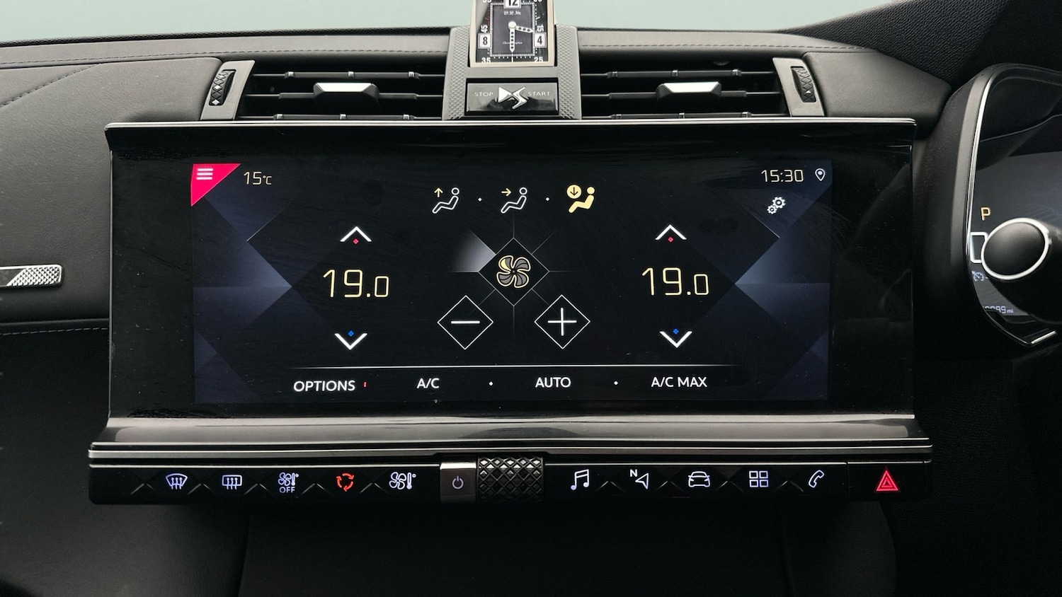 Used DS Automobiles DS 7 Crossback 2018 for sale - 77234316: Photo 25