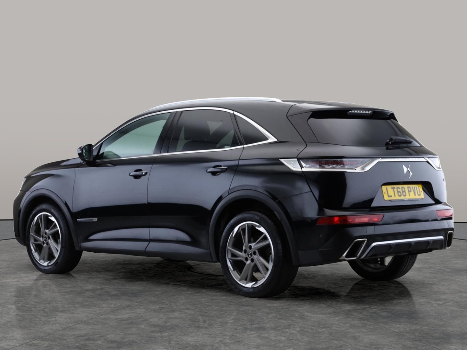 Used DS Automobiles DS 7 Crossback 2018 for sale - 77234316: Photo 8