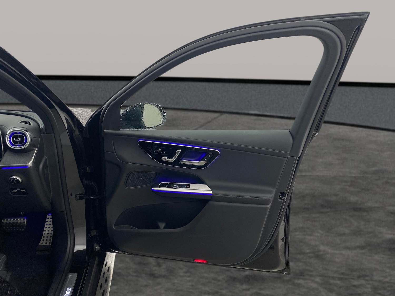 Used Mercedes-Benz GLC 2025 for sale - 77149038: Photo 31