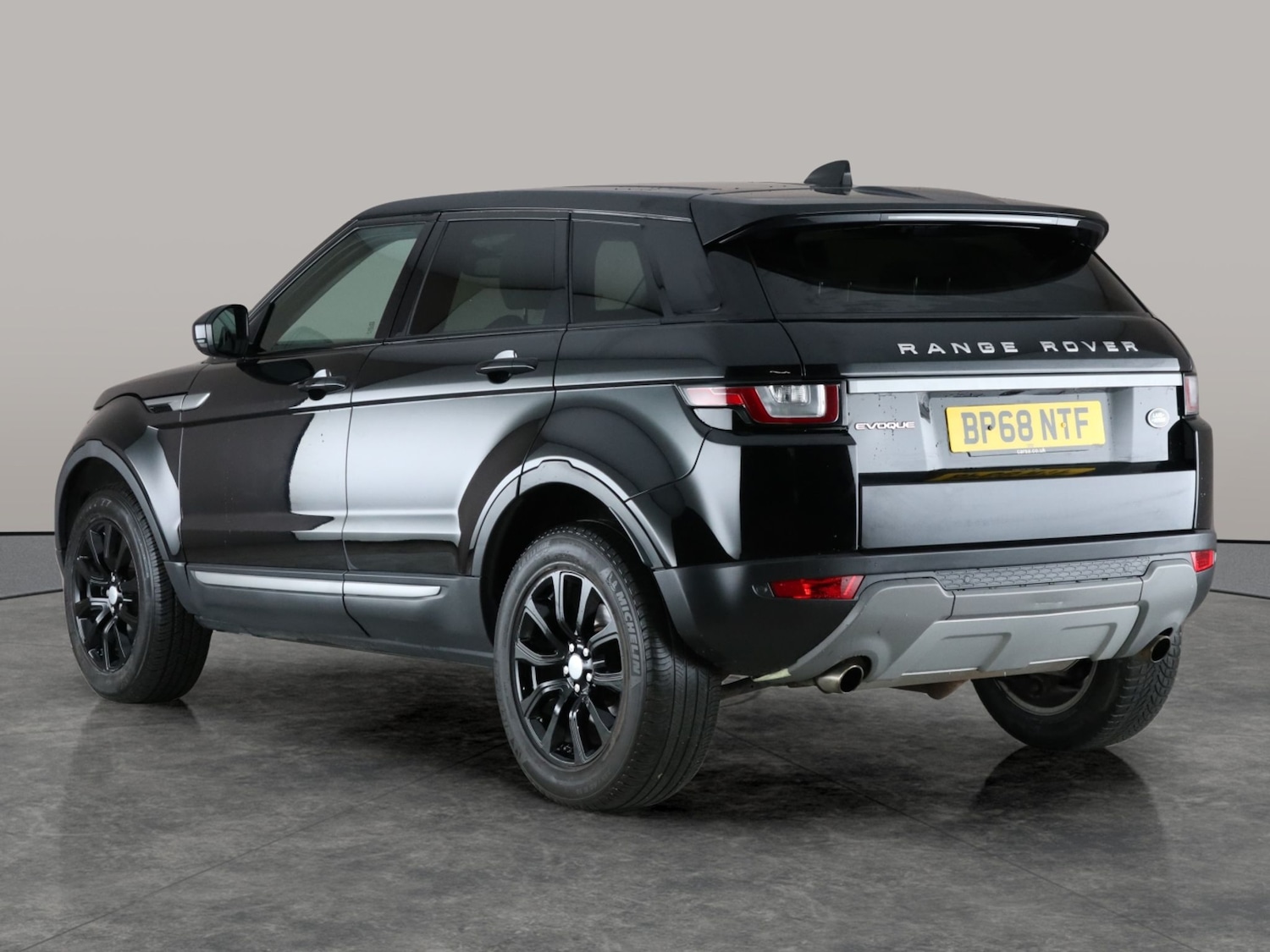 Used Land Rover Range Rover Evoque 2019 for sale - 77240579: Photo 12