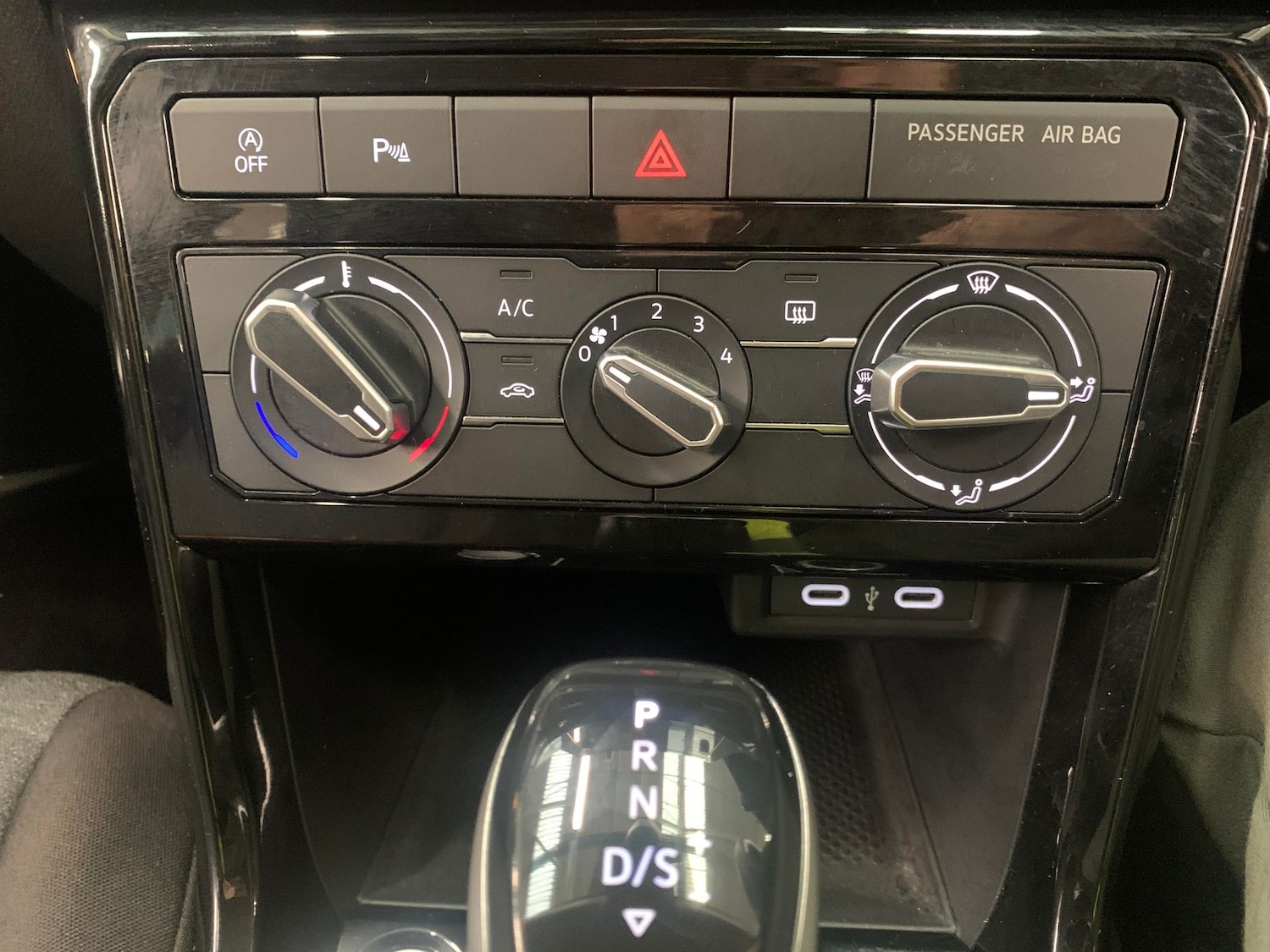 Used Volkswagen T-Cross 2024 for sale - 76557214: Photo 16