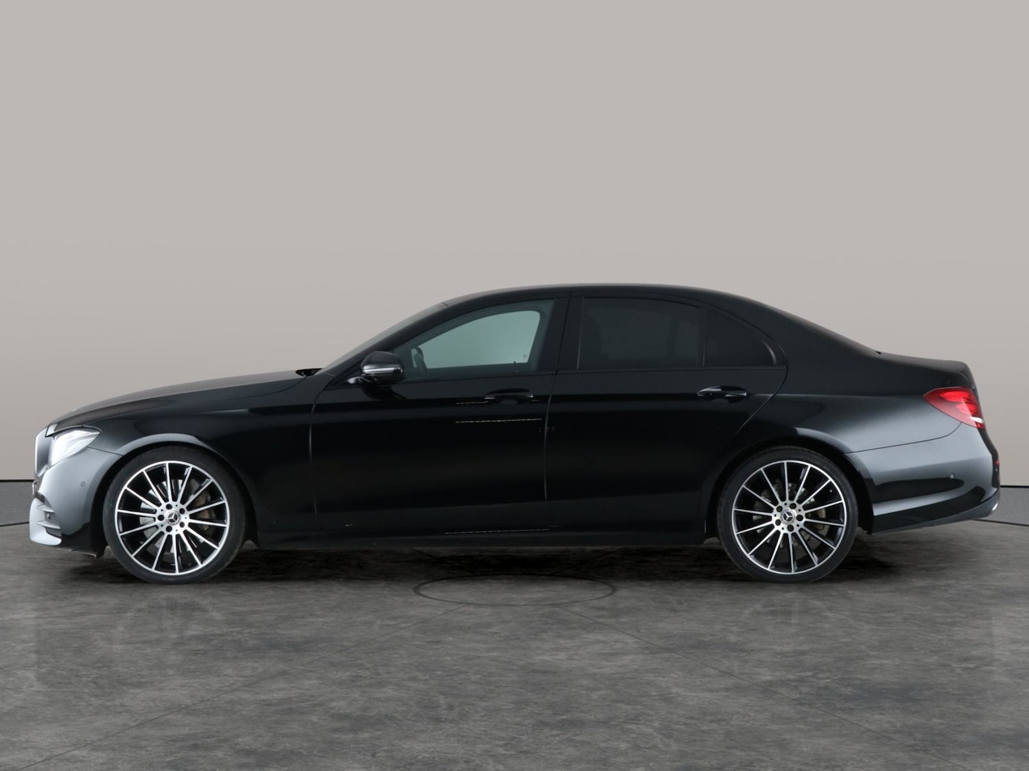 Used Mercedes-Benz E Class 2019 for sale - 76528983: Photo 14