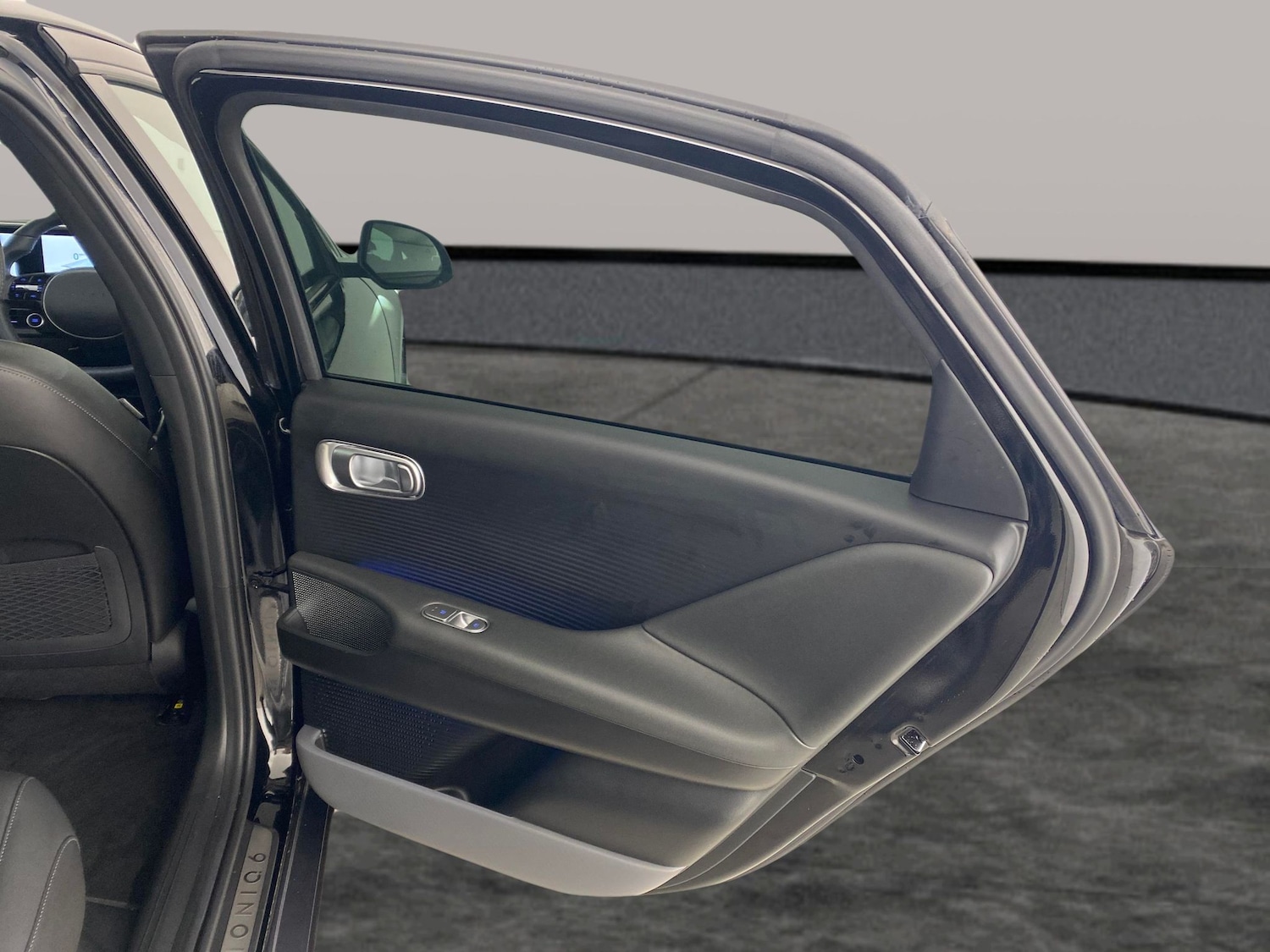 Used Hyundai IONIQ 6 2024 for sale - 77972209: Photo 34