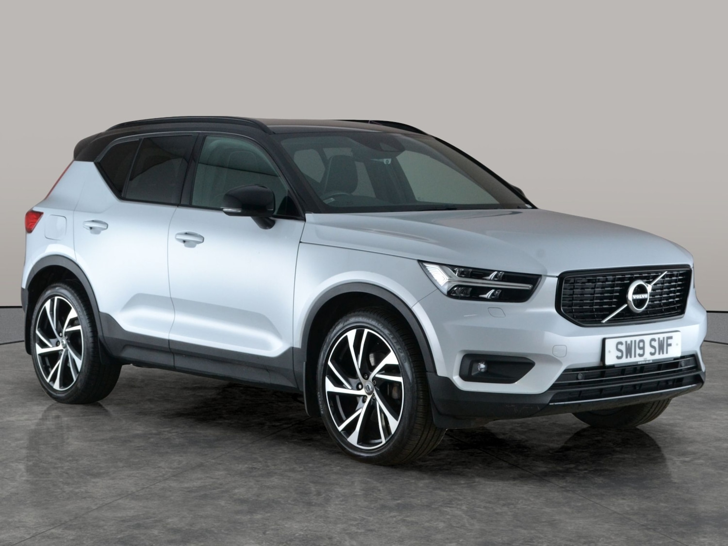Used Volvo XC40 2019 for sale - 78142063: Photo 8