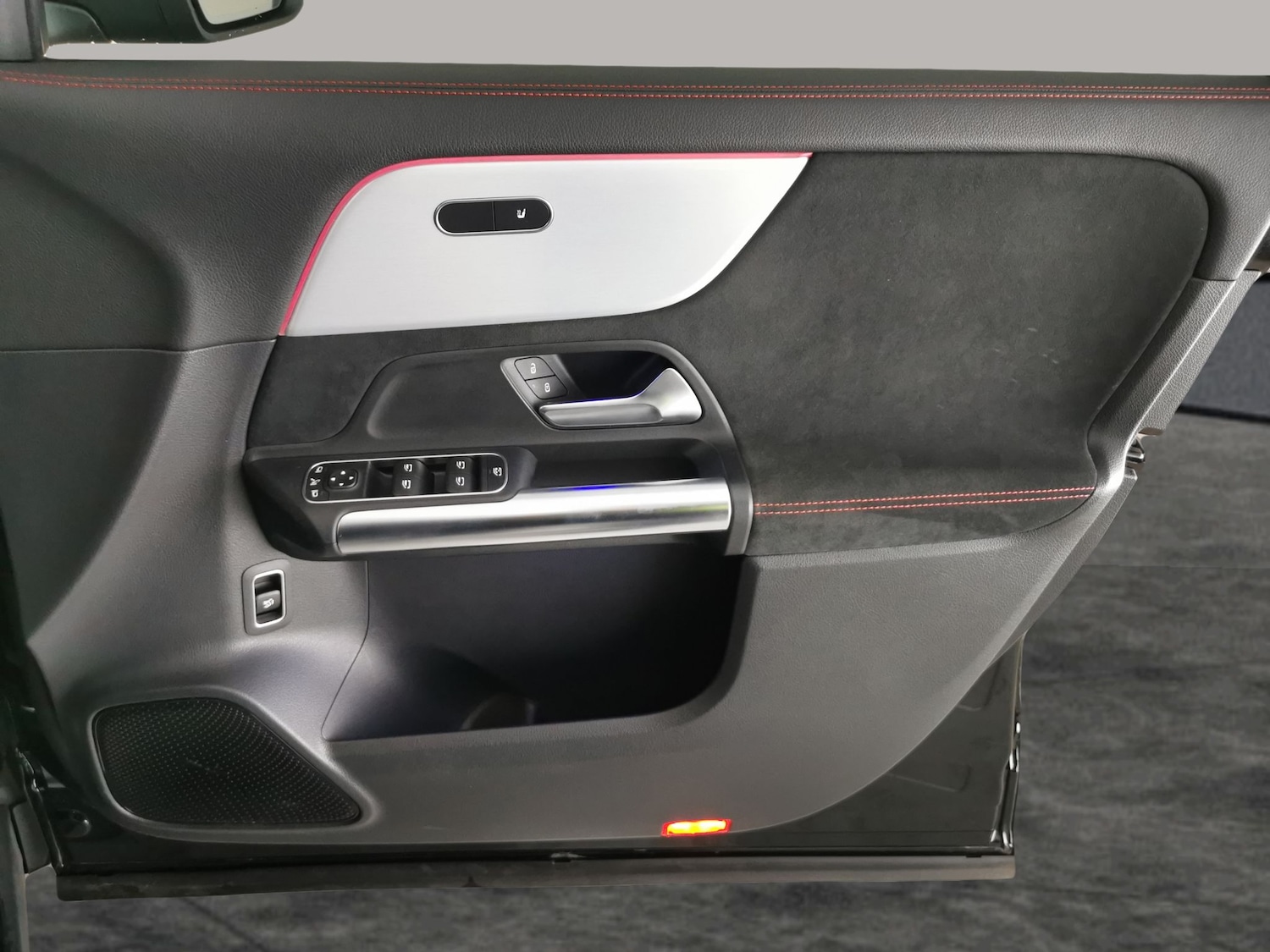 Used Mercedes-Benz EQA 2022 for sale - 76668700: Photo 35