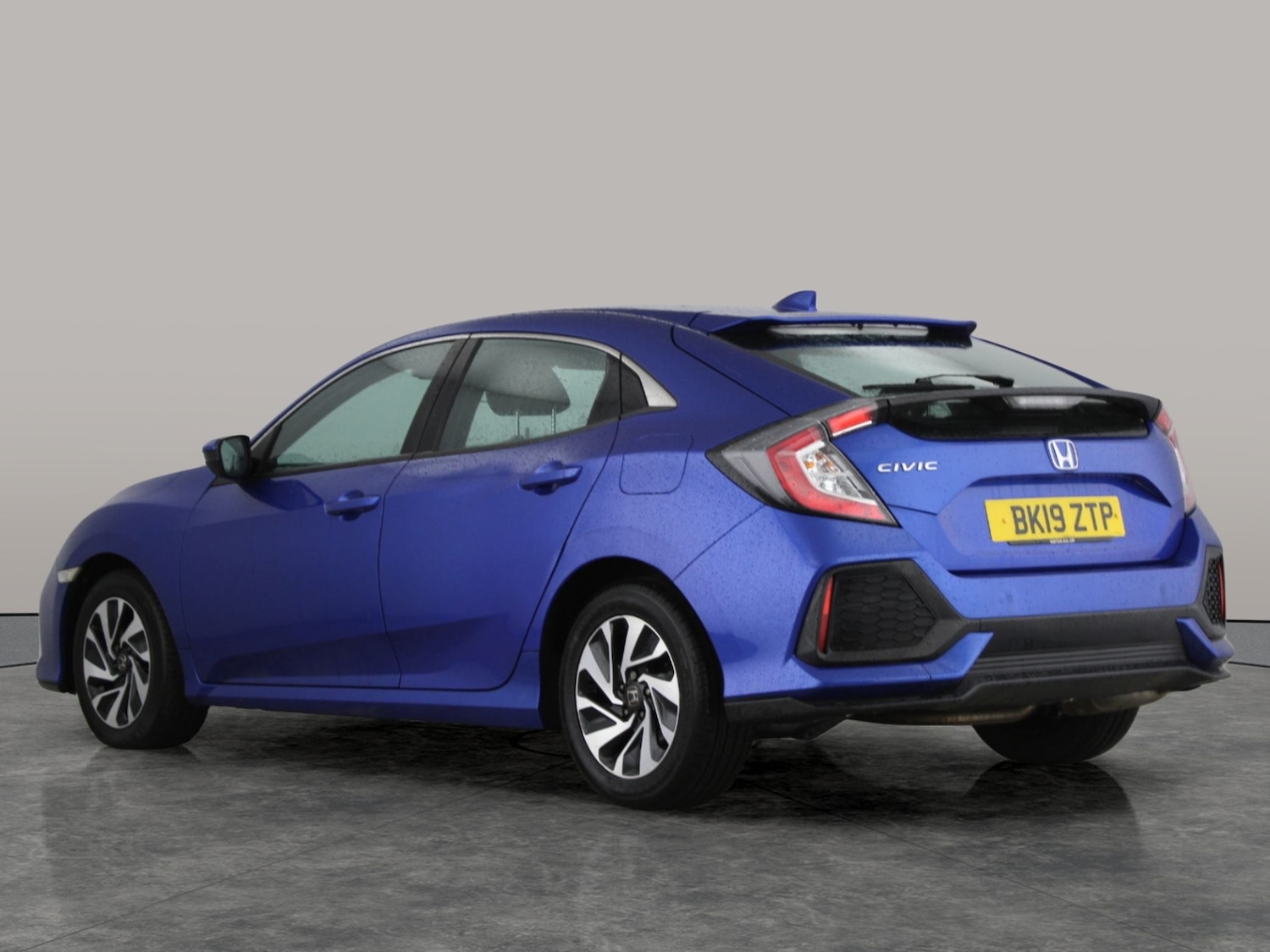 Used Honda Civic 2019 for sale - 77298077: Photo 11