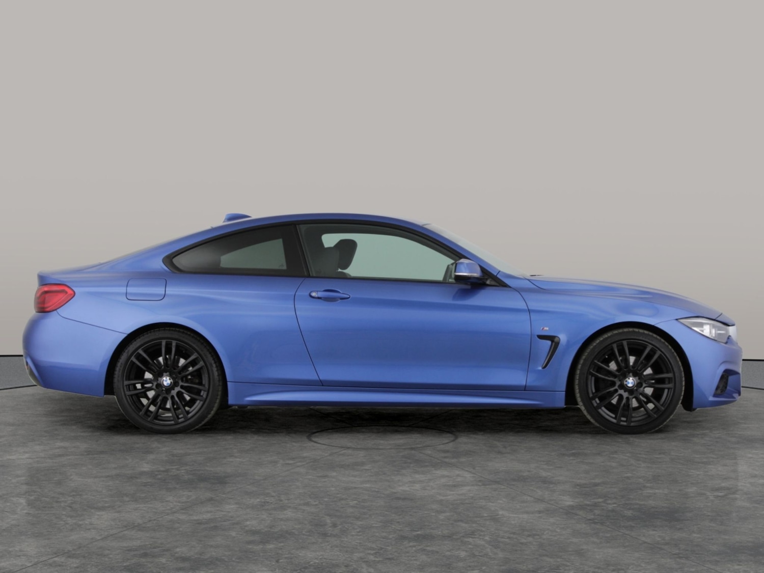 Used BMW 4 Series 2018 for sale - 76147139: Photo 11
