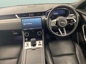 Used Jaguar F-Pace 2021 for sale - 76169905: Photo