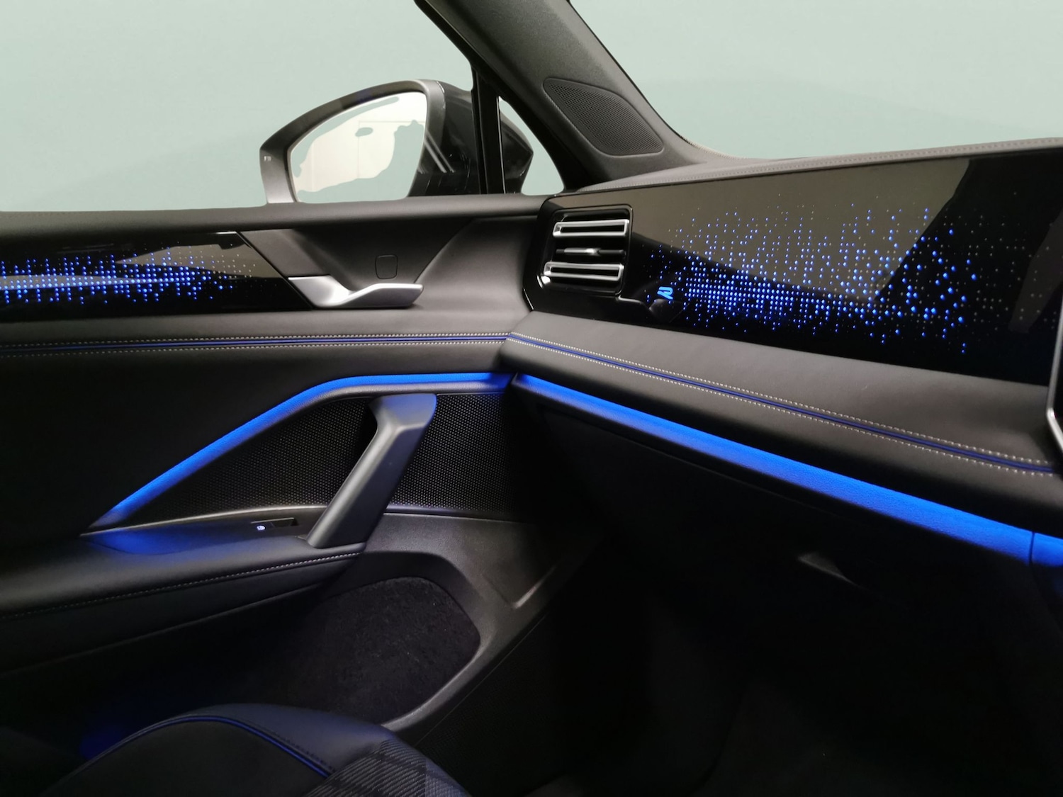 Used Volkswagen Tiguan 2024 for sale - 77020016: Photo 22