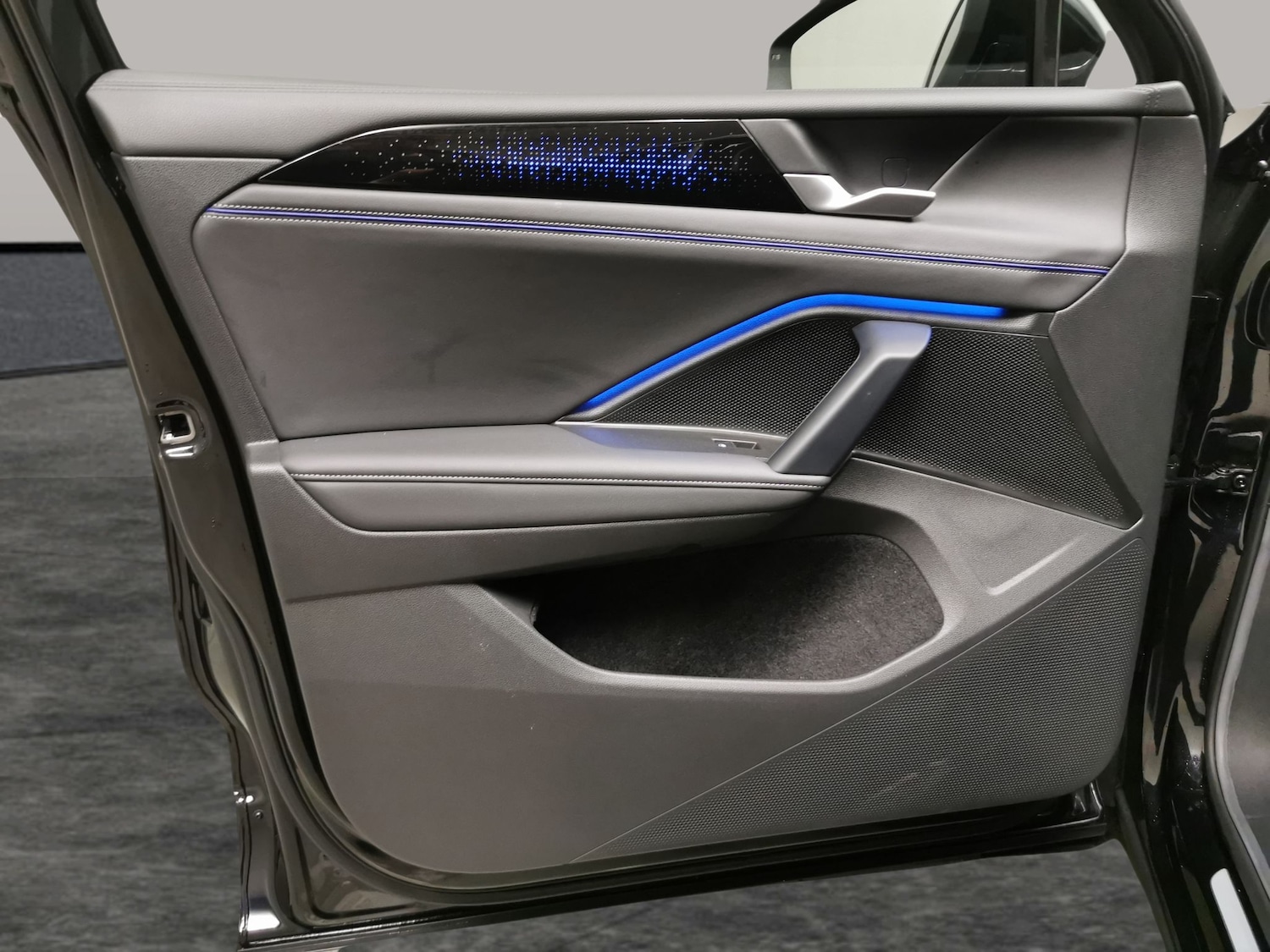 Used Volkswagen Tiguan 2024 for sale - 77020016: Photo 28