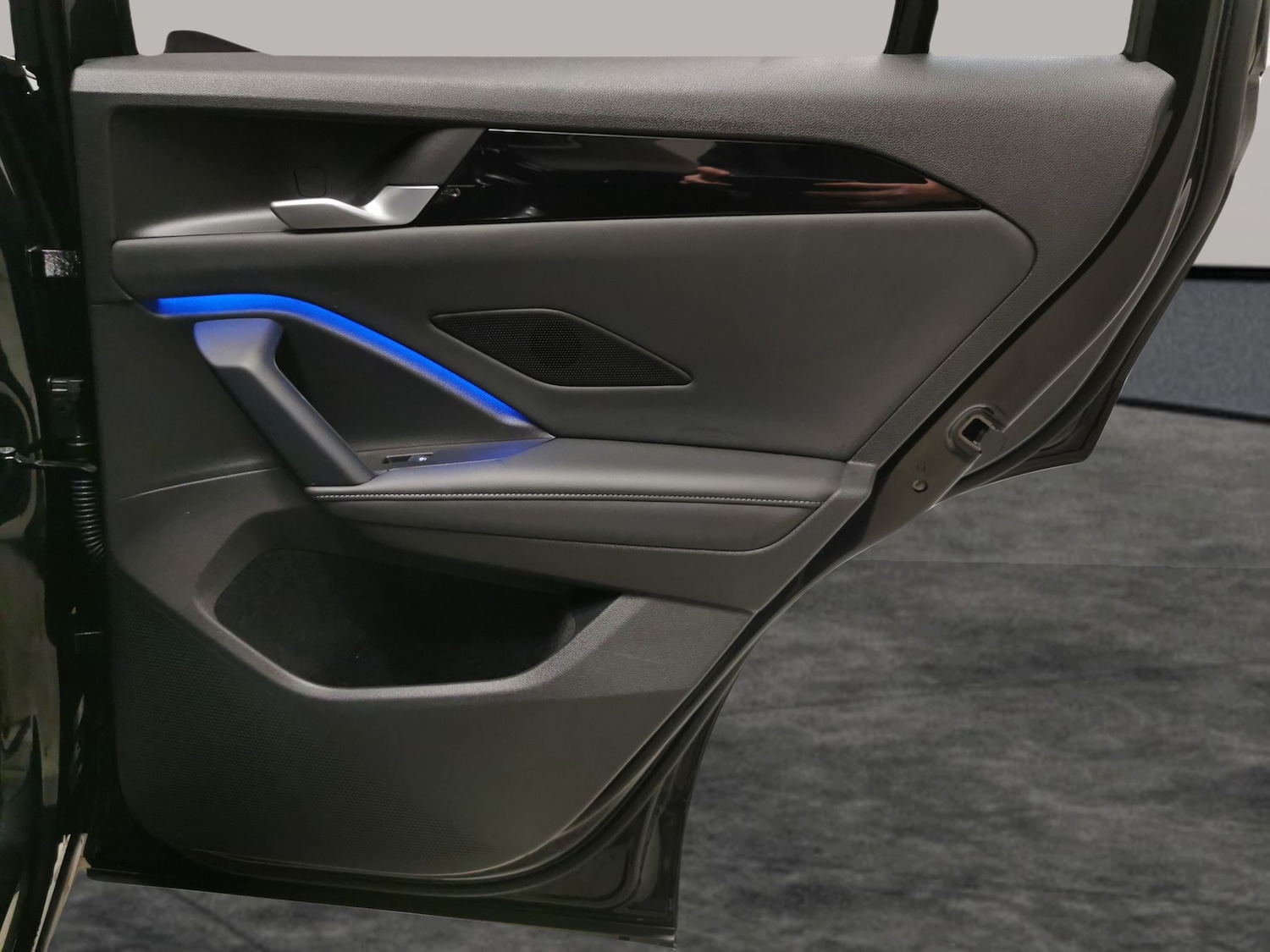 Used Volkswagen Tiguan 2024 for sale - 77020016: Photo 30