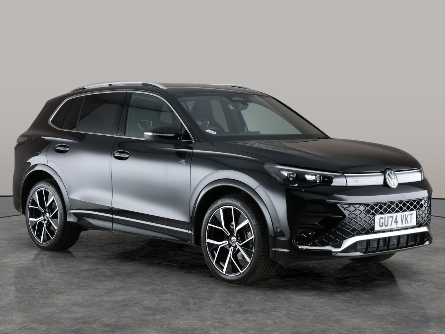 Used Volkswagen Tiguan 2024 for sale - 77020016: Photo 8