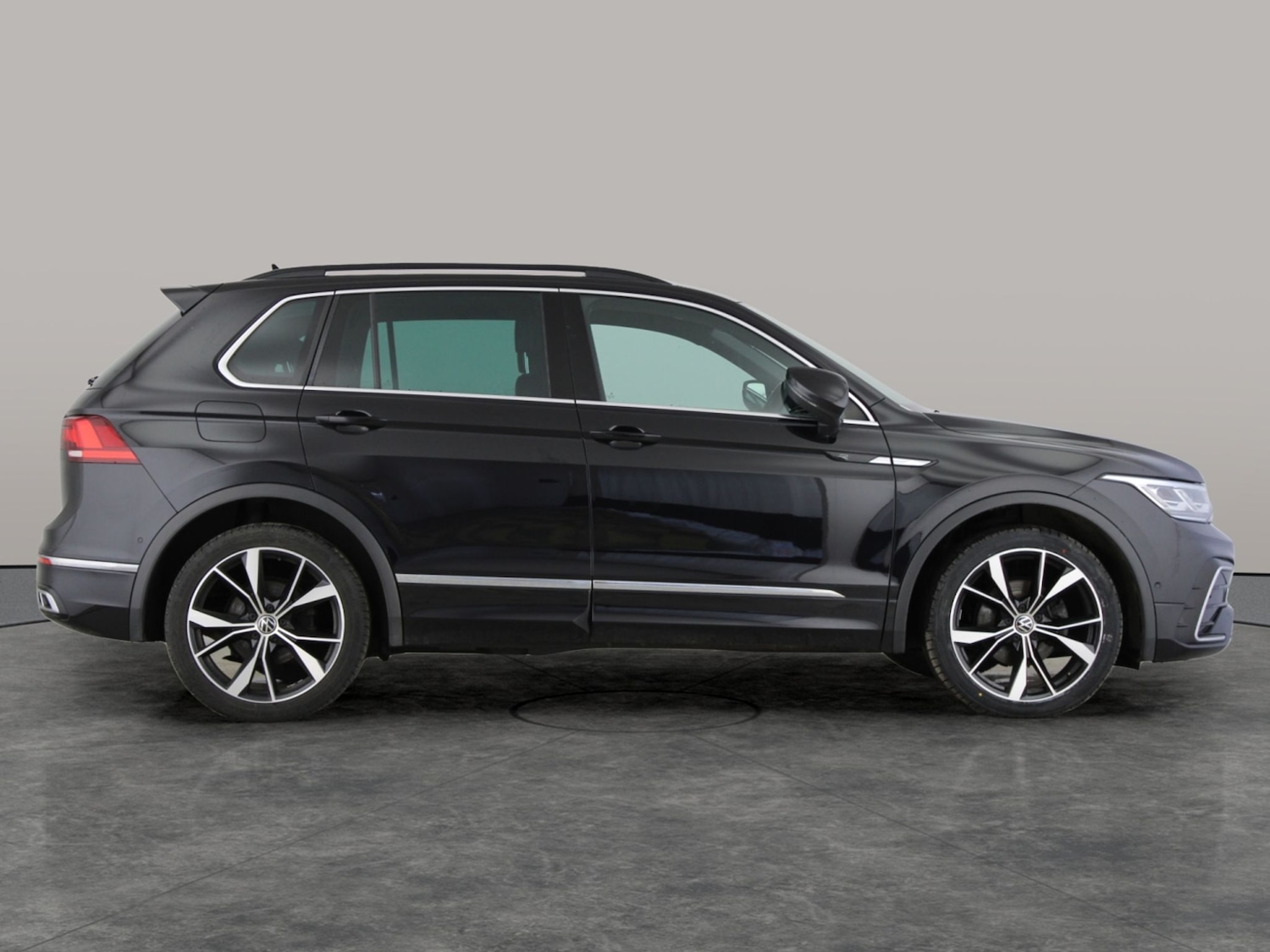 Used Volkswagen Tiguan 2023 for sale - 77873074: Photo 7
