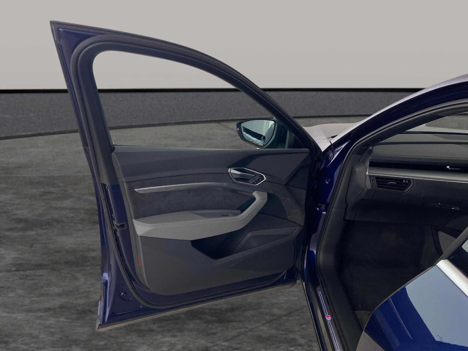 Used Audi e-tron 2021 for sale - 77984660: Photo 24