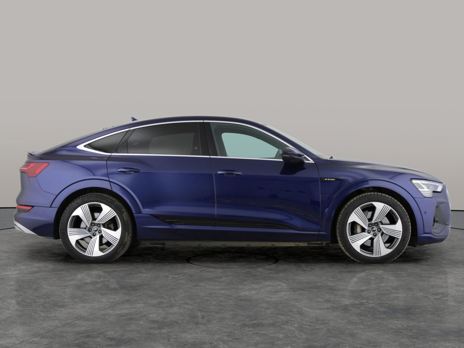 Used Audi e-tron 2021 for sale - 77984660: Photo 9