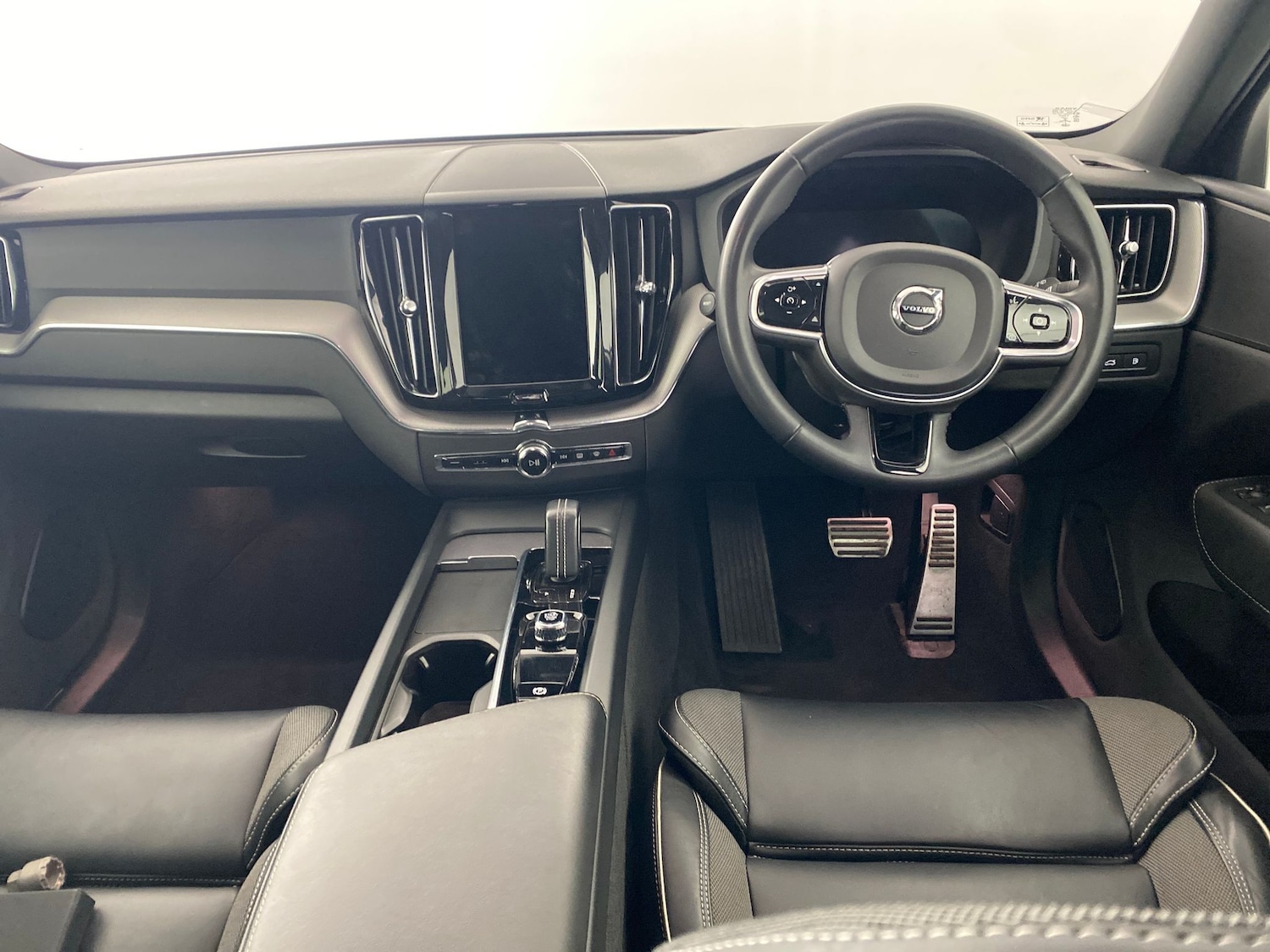 Used Volvo XC60 2021 for sale - 78025481: Photo 4