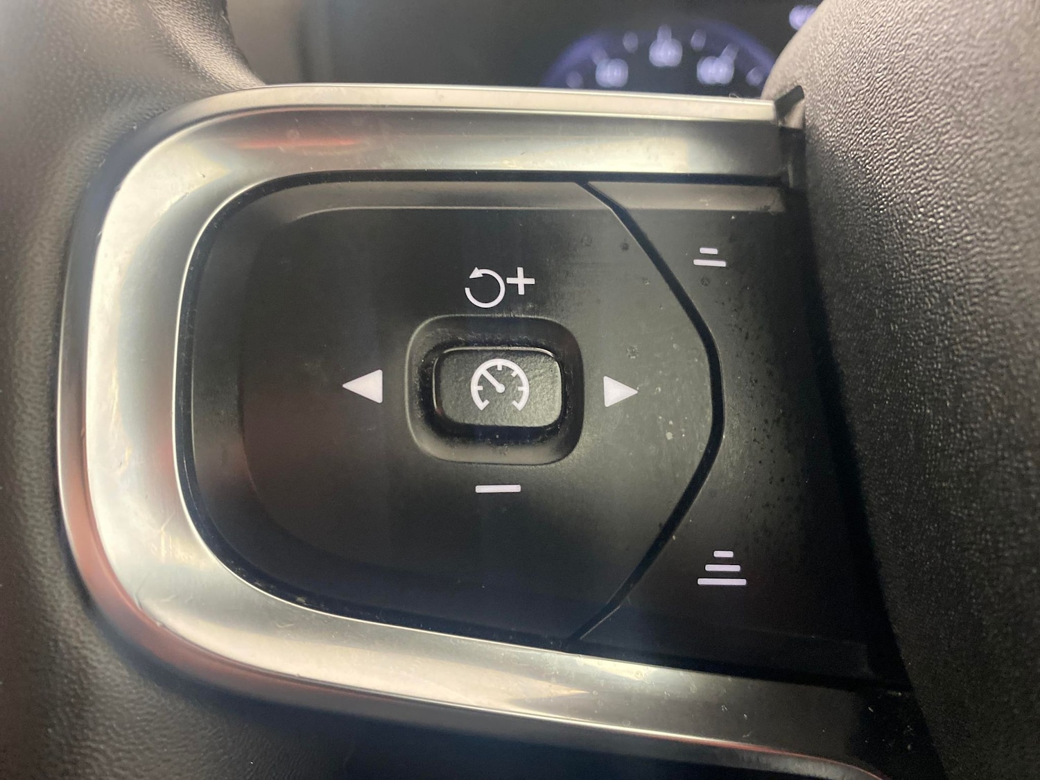 Used Volvo XC40 2021 for sale - 77248471: Photo 16