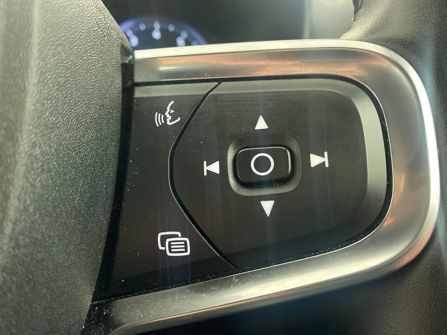 Used Volvo XC40 2021 for sale - 77248471: Photo 17