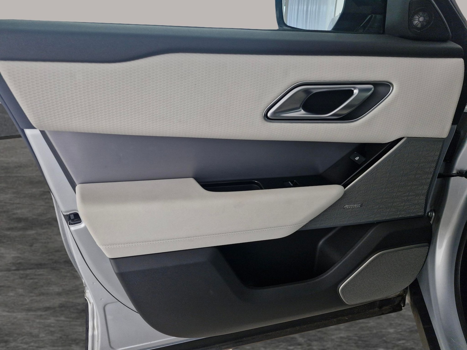 Used Land Rover Range Rover Velar 2023 for sale - 78144374: Photo 27