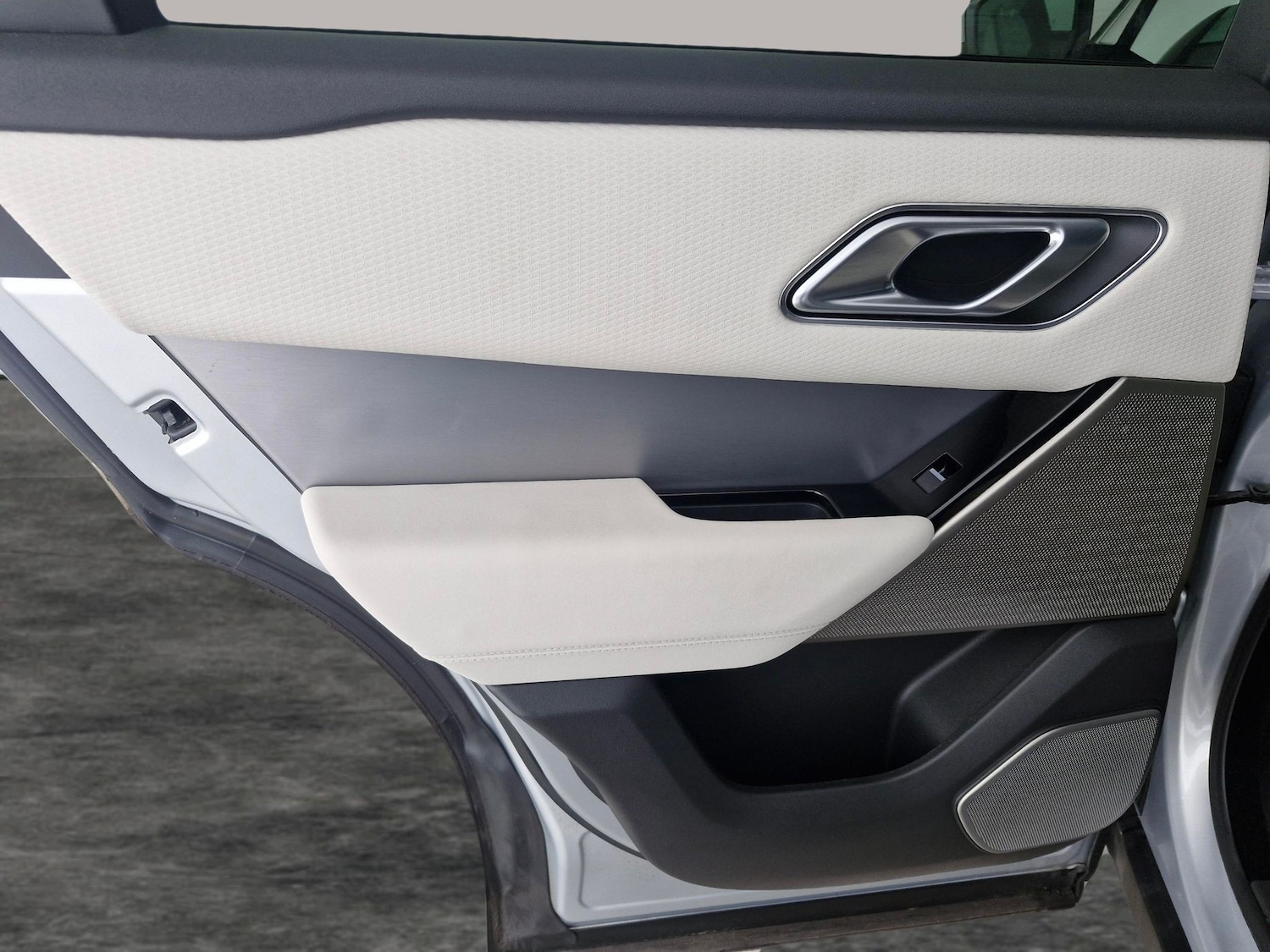 Used Land Rover Range Rover Velar 2023 for sale - 78144374: Photo 28