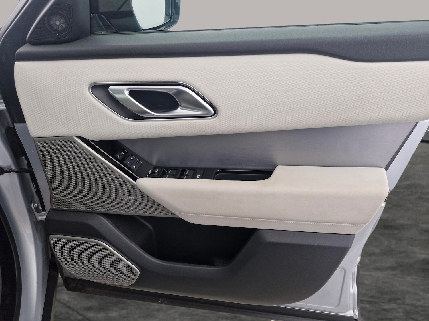 Used Land Rover Range Rover Velar 2023 for sale - 78144374: Photo 31