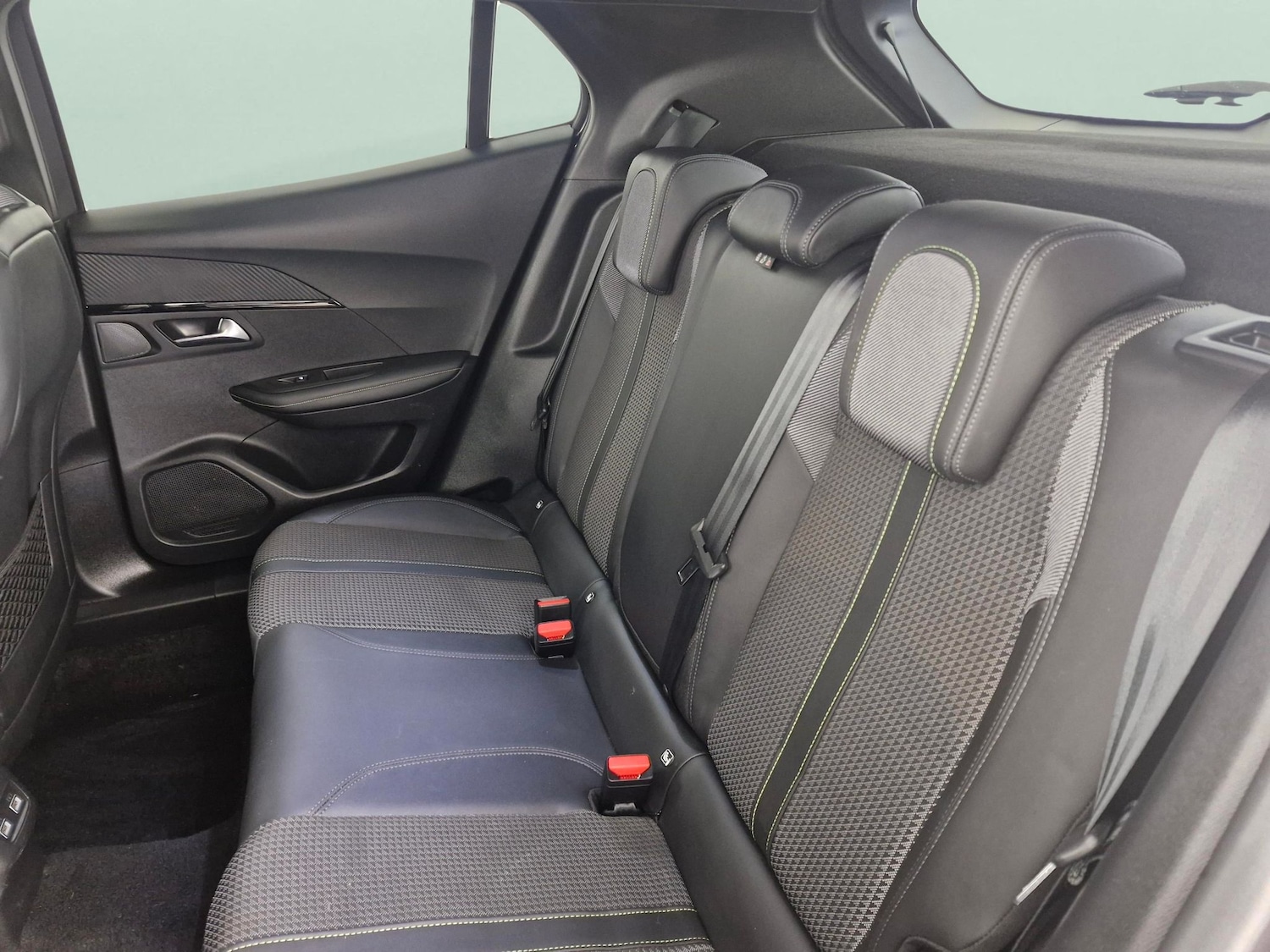 Used Peugeot 2008 2023 for sale - 78197857: Photo 28