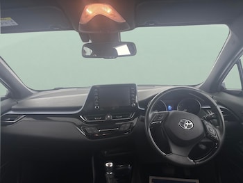 Used Toyota C-HR 2022 for sale - 78282859: Photo