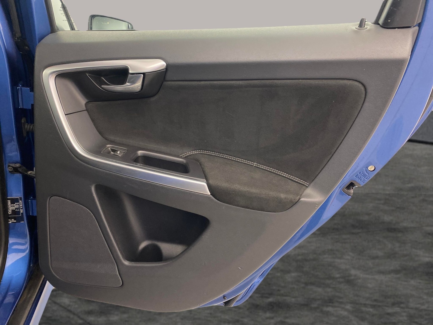 Used Volvo XC60 2017 for sale - 76098336: Photo 33