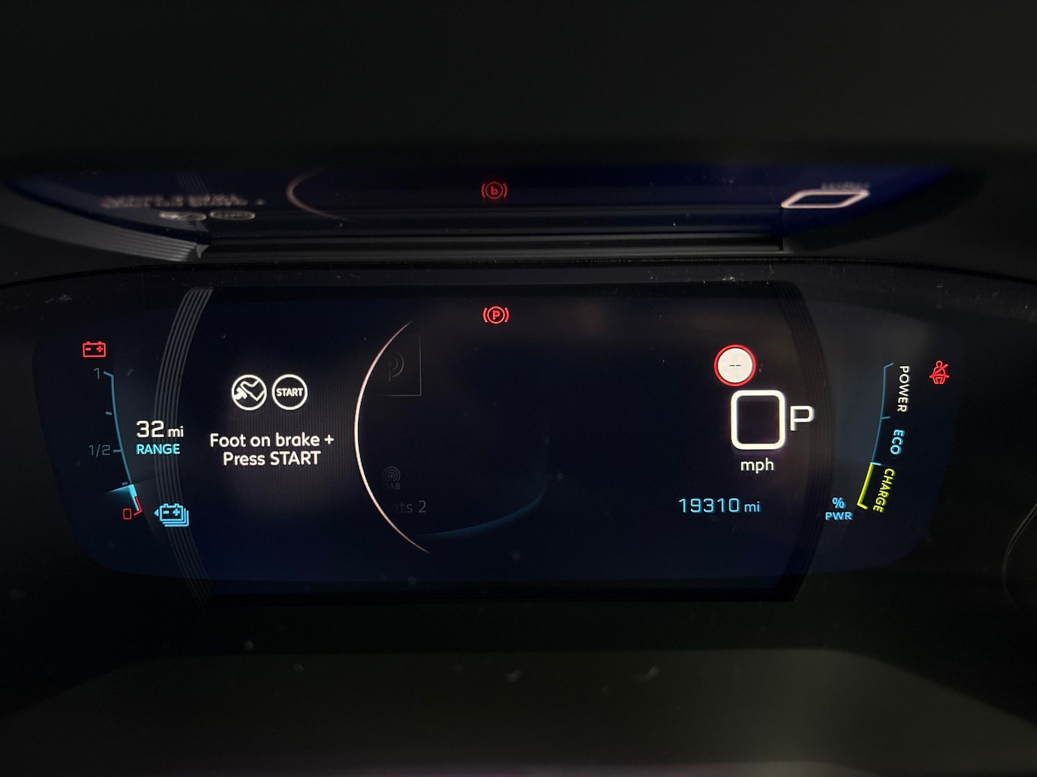 Used Peugeot E-2008 2022 for sale - 76144045: Photo 29
