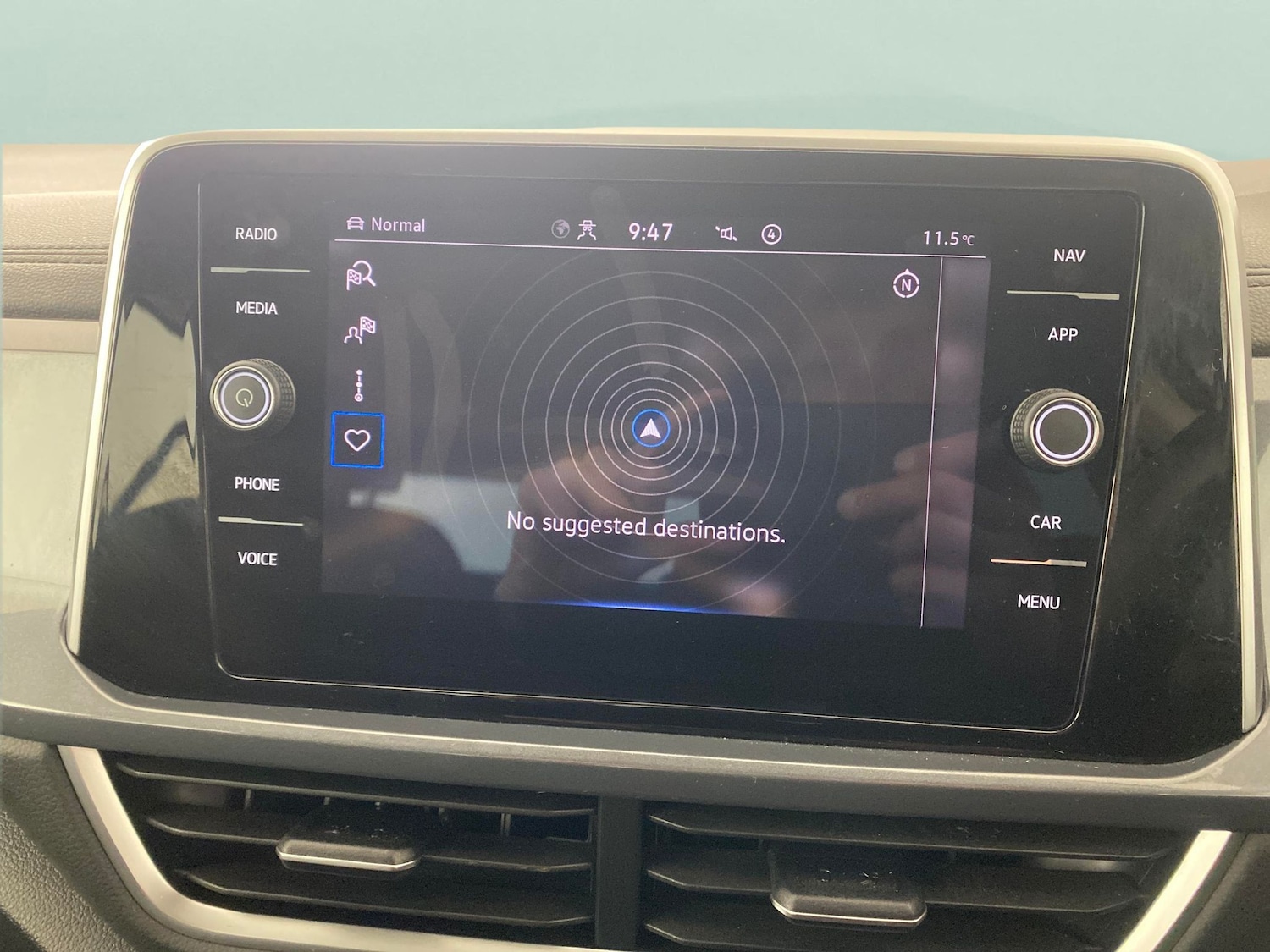 Used Volkswagen T-Roc 2023 for sale - 78079265: Photo 5