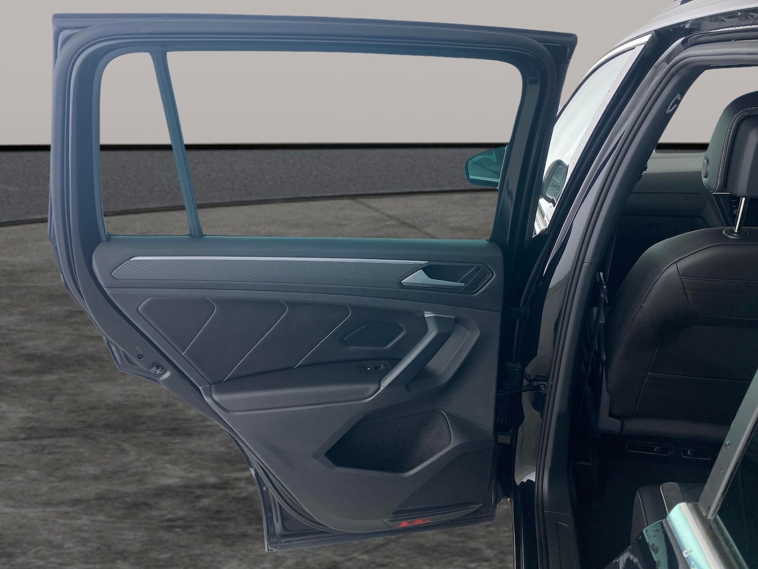 Used Volkswagen Tiguan 2023 for sale - 76638435: Photo 26