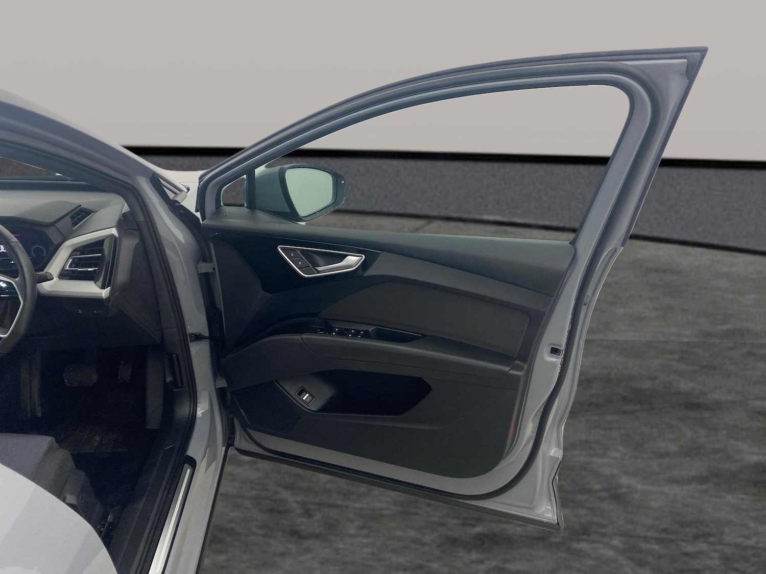 Used Audi Q4 e-tron 2023 for sale - 77702996: Photo 27