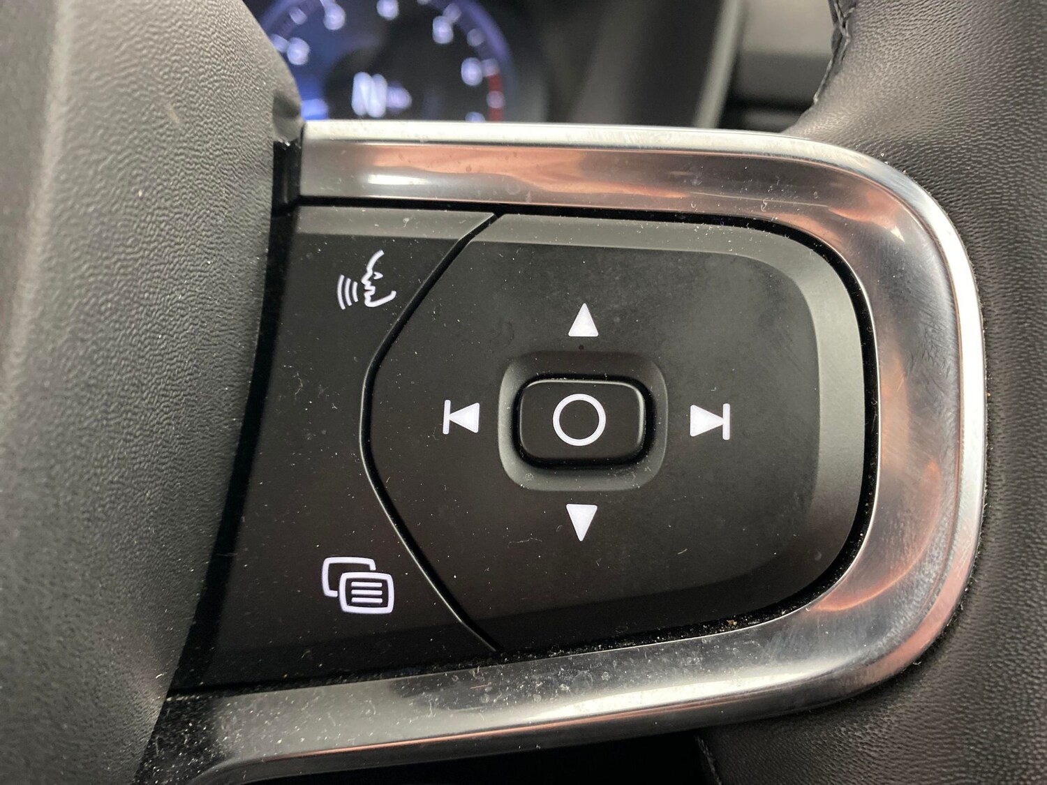 Used Volvo XC40 2020 for sale - 78122609: Photo 11