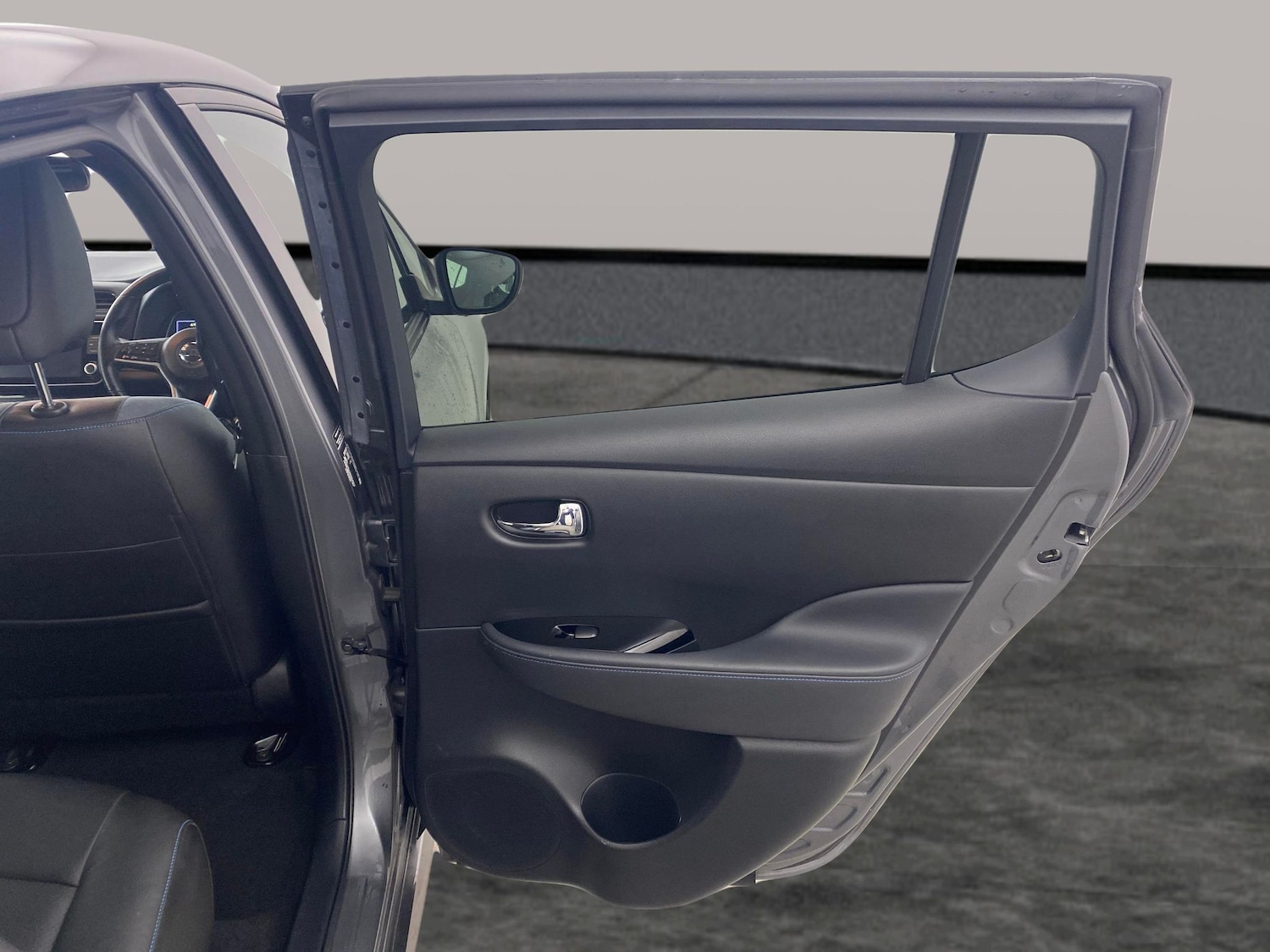 Used Nissan Leaf 2021 for sale - 77031819: Photo 25