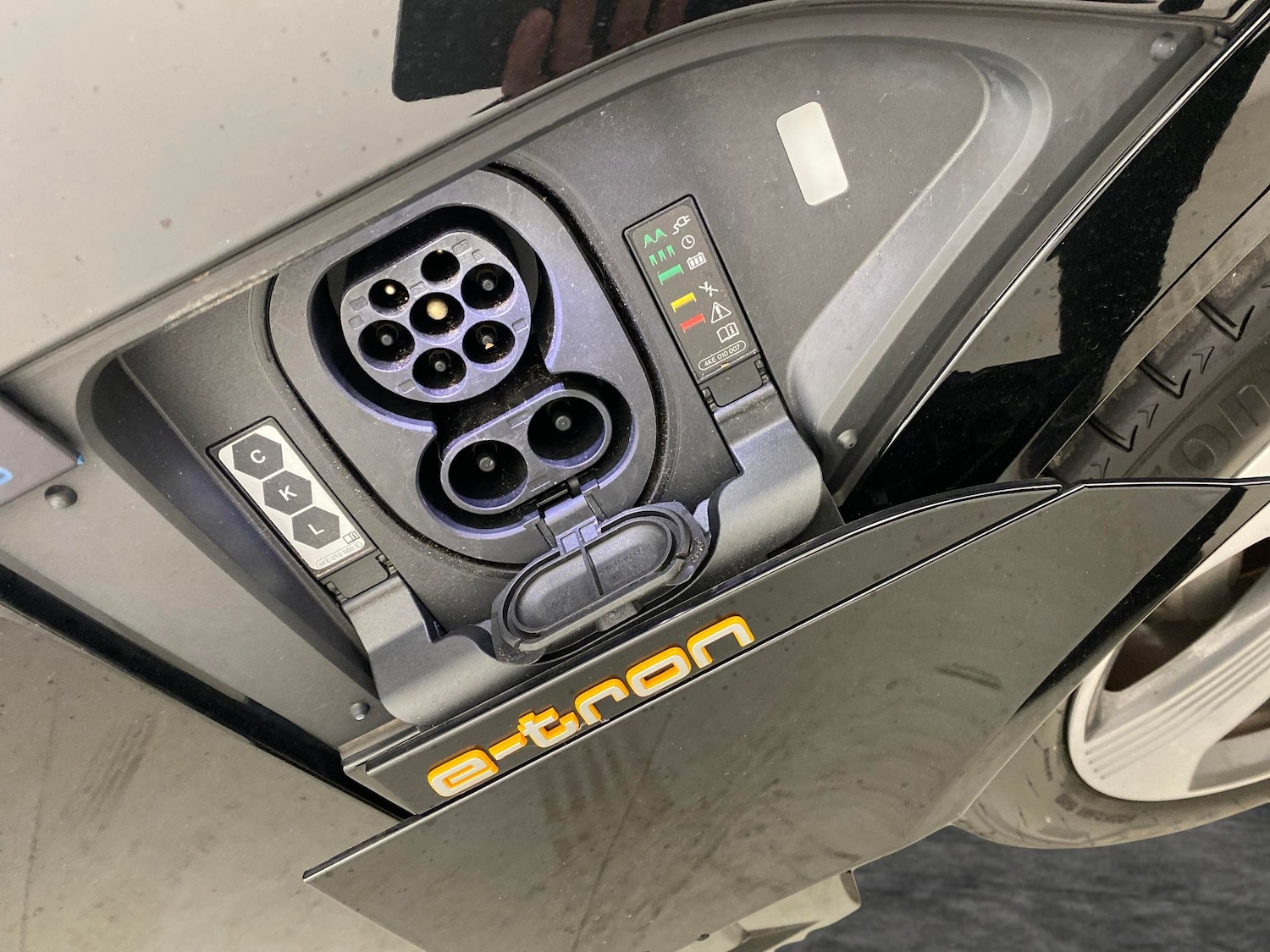 Vehicle 33
