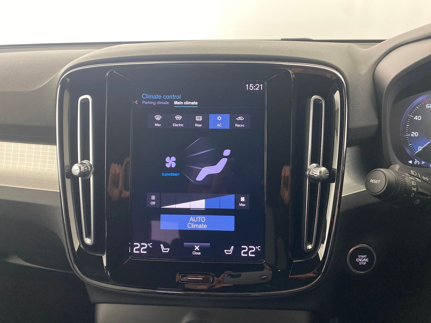 Used Volvo XC40 2022 for sale - 76653026: Photo 19