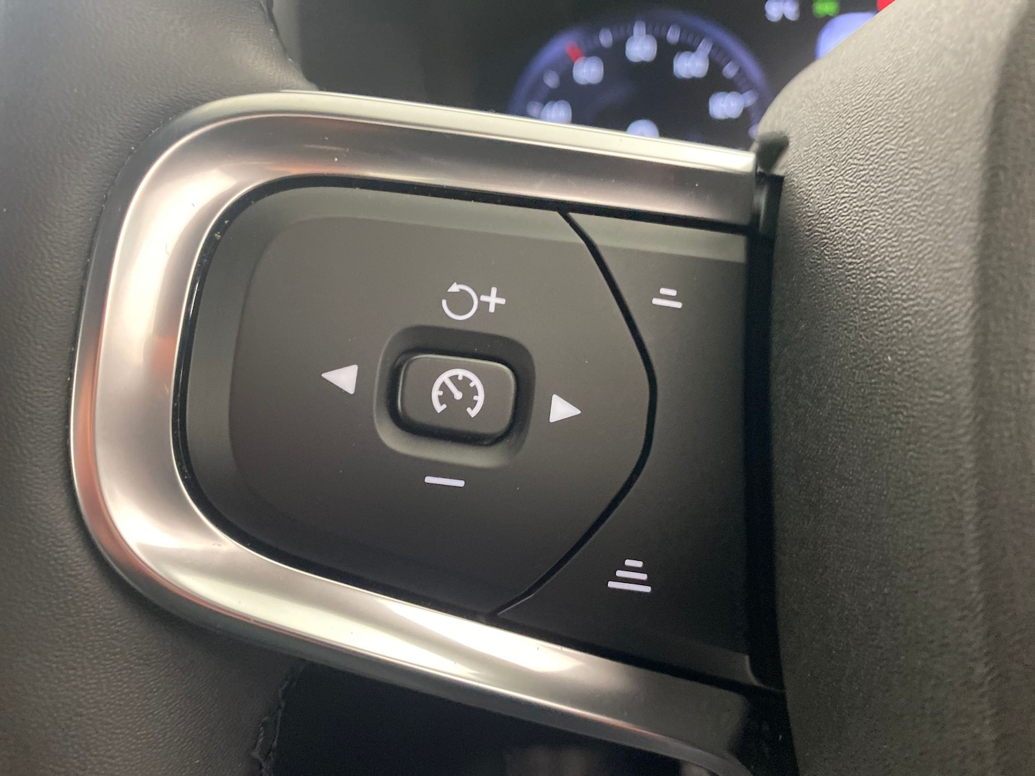 Used Volvo XC40 2022 for sale - 76653026: Photo 21