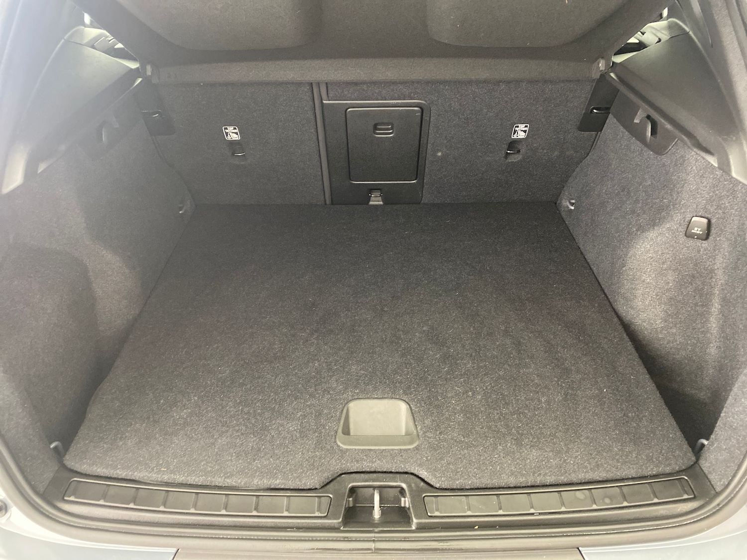 Used Volvo XC40 2022 for sale - 76653026: Photo 8