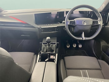 Used Vauxhall Astra 2023 for sale - 77639889: Photo