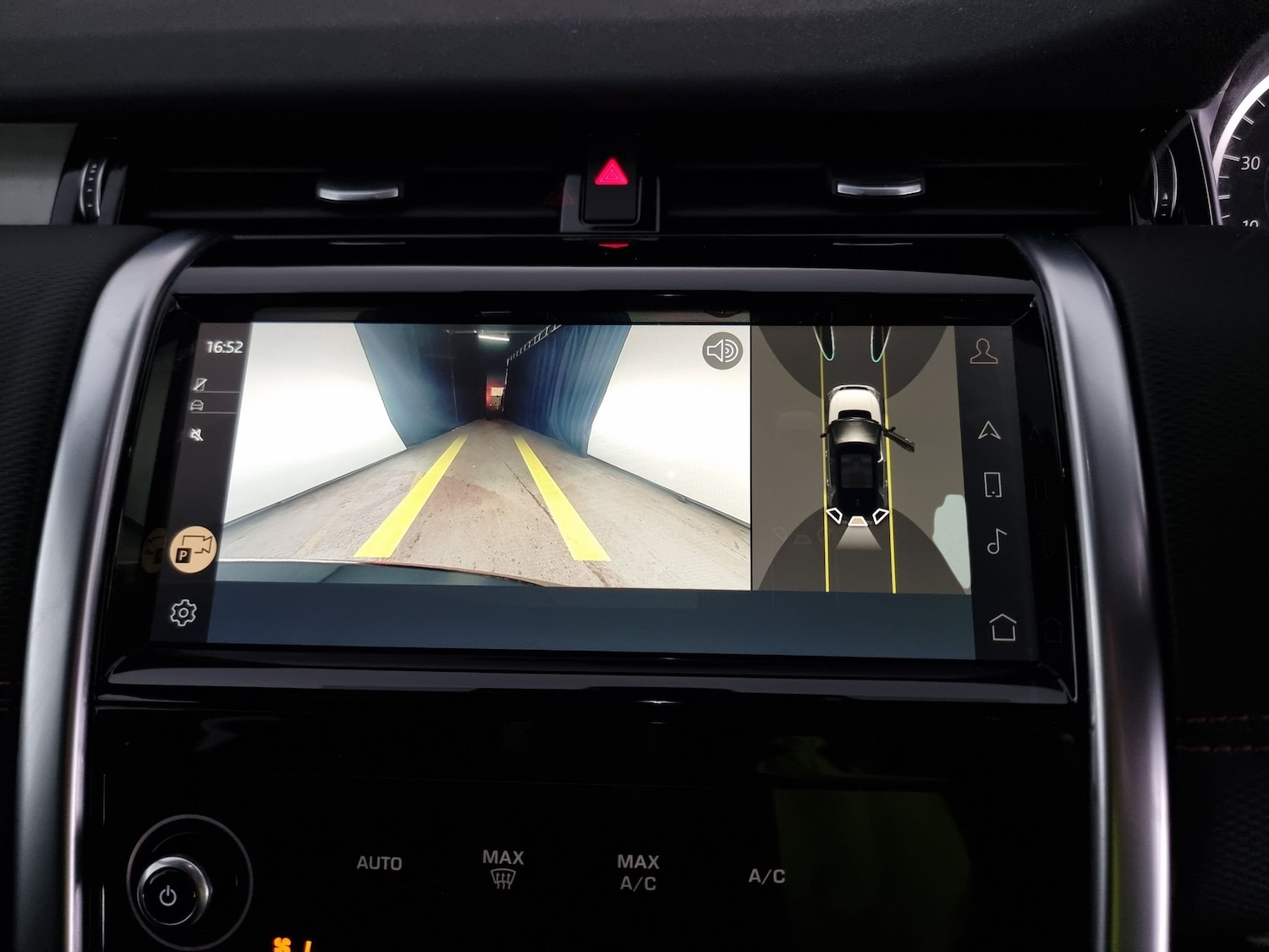 Used Land Rover Discovery Sport 2022 for sale - 76442186: Photo 7