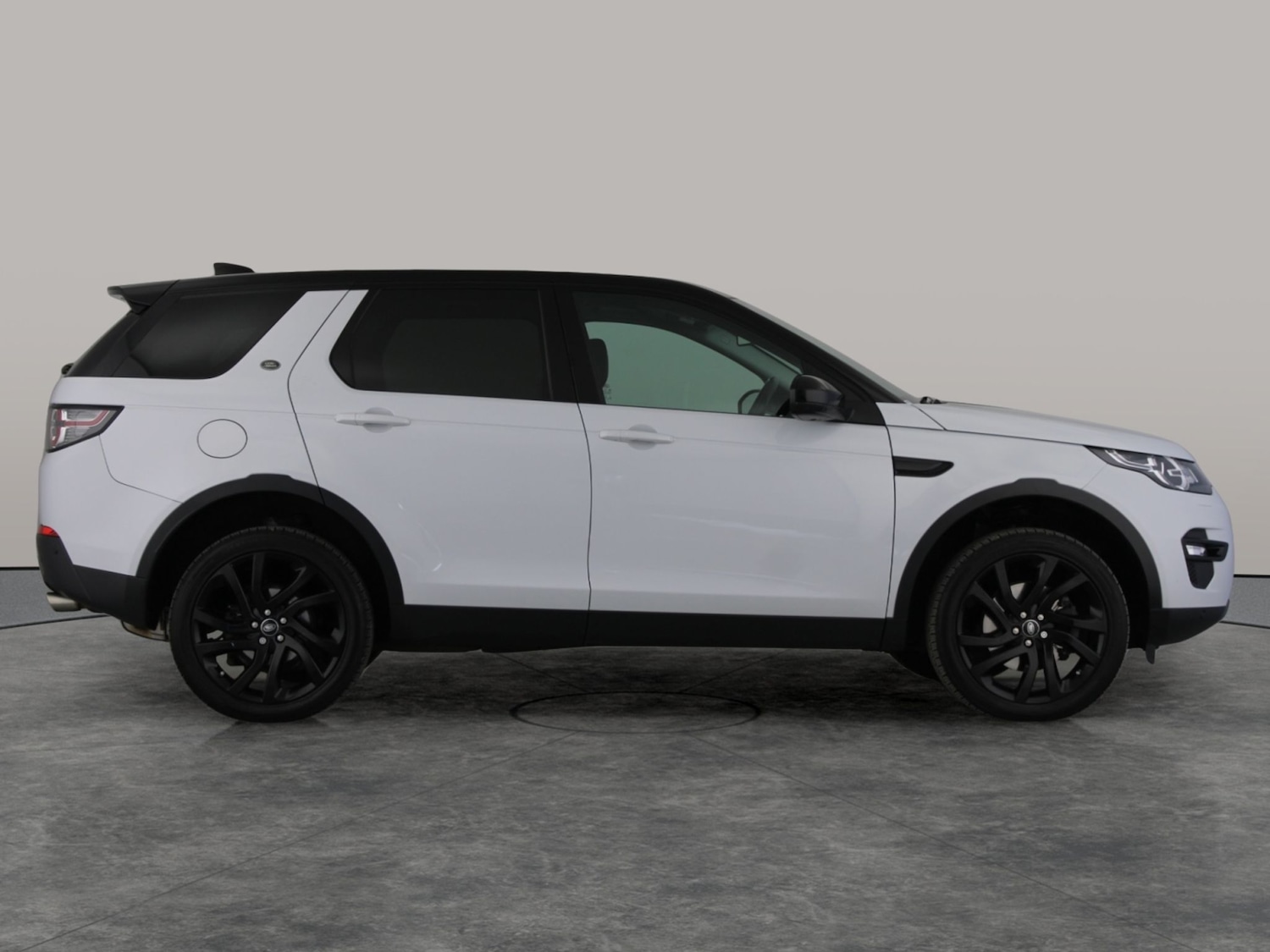 Used Land Rover Discovery Sport 2018 for sale - 76477654: Photo 11