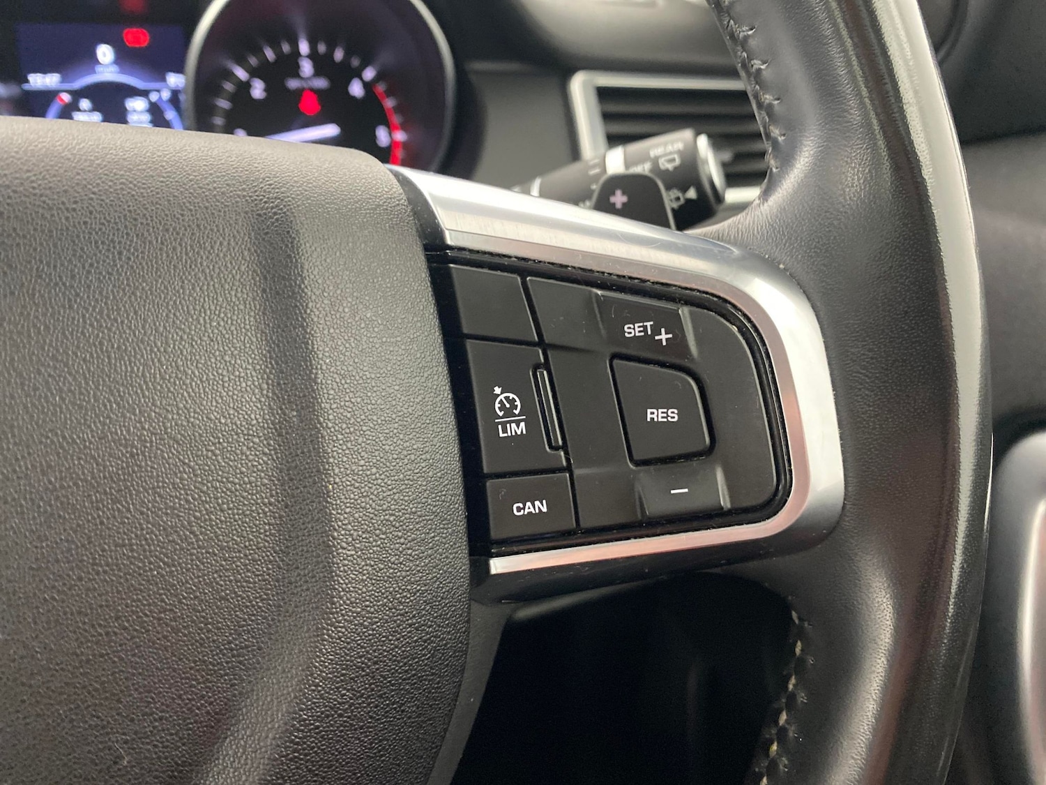 Used Land Rover Discovery Sport 2018 for sale - 76477654: Photo 20