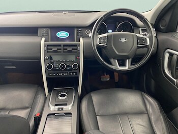 Used Land Rover Discovery Sport 2018 for sale - 76477654: Photo