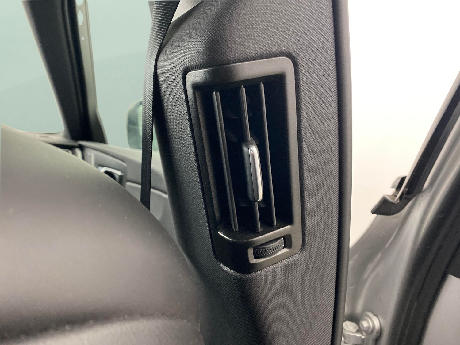 Used Volvo XC60 2021 for sale - 76796903: Photo 15