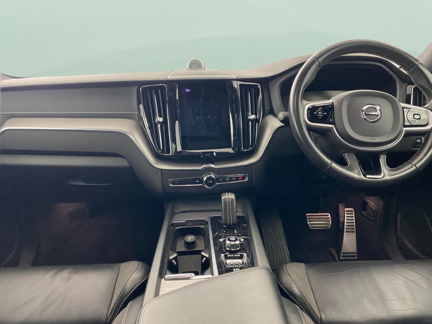 Used Volvo XC60 2021 for sale - 76796903: Photo 4